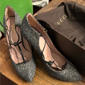 Gucci Women's Black and White Tweed Heels